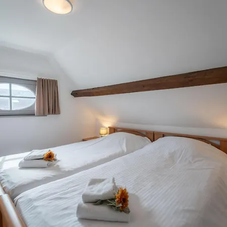 Dunezwin - Protected Cultural Heritage By Interhome * דה האן